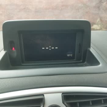 Tomtom Navigasyon Saat Ayarı Çalışmıyor Ve Güncelleme Talep Ediliyor