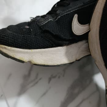 Nike Air Max Çocuk Ayakkabısında Dar Kalıp Ve Kısa Sürede Yırtık Sorunu