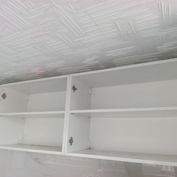 Mutfak Dolapları Yanlış Ölçüde Ve Kullanılmış Geldi, Çizik Ve Deforme