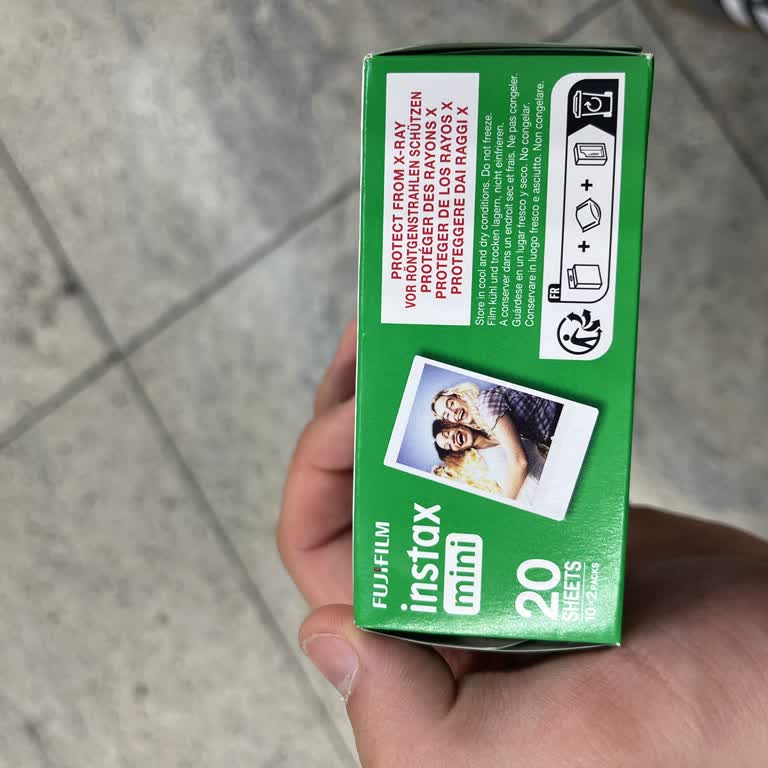 Instax Filmim X-Ray'a Zorlanarak 700 TL Zarar Gördü, Güvenlik Görevlisi Kaba Davrandı