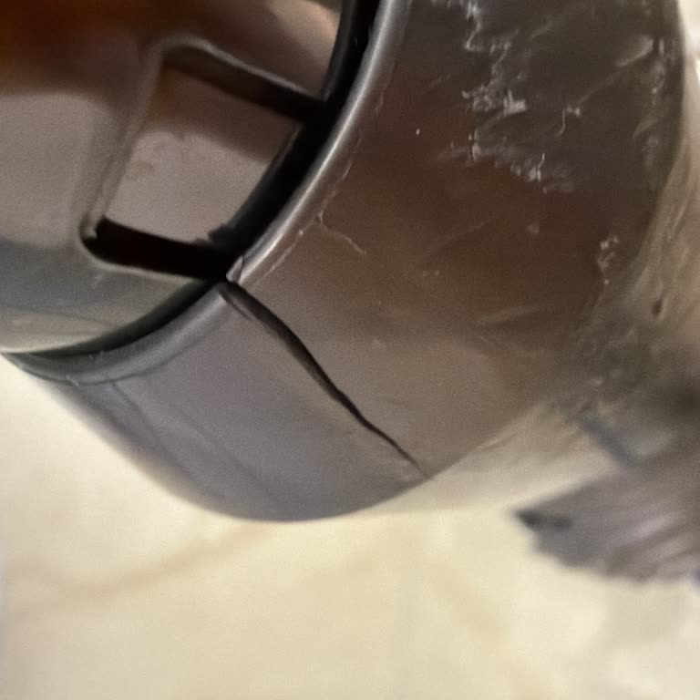 Dyson V12 Boru Bağlantısı Çatladı, Garanti Kapsamında Ücretsiz Değişim Talebi