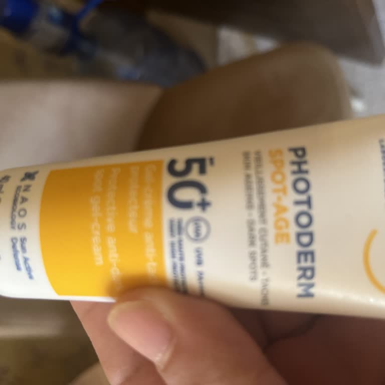 Bioderma Photoderm Spot AGE Güneş Kremi Cildimde Koyu Lekeler Oluşturdu