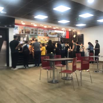 Eryaman 5'teki Burger King Şubesinde Yavaş Servis Ve Soğuk Ürün Şikayeti