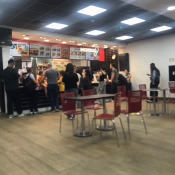 Eryaman 5'teki Burger King Şubesinde Yavaş Servis Ve Soğuk Ürün Şikayeti