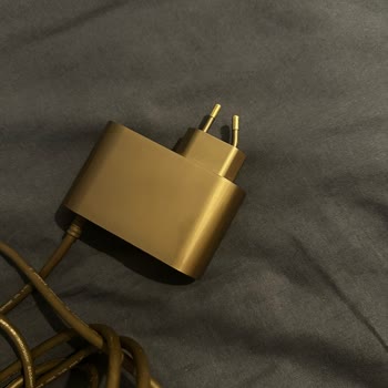 Dyson Gen5detect Şarj Adaptörünün Kalitesizliği Ve Ücretsiz Değişim Talebi