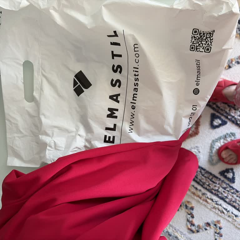 Elmasstil Yanlış Beden Gönderdi, Cevapsız Kalındı
