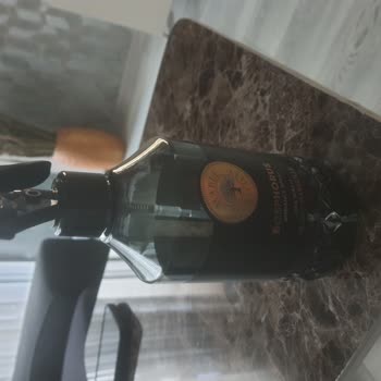 Kurye Apartman Koku Spreyini Alarak Mülk Hakkını İhlal Etti