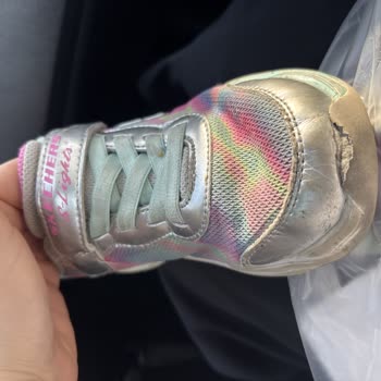 Skechers Çocuk Ayakkabısında Kısa Sürede Açılan Burun Ve Renk Atması Kullanıcı Hatası Olarak Reddedildi