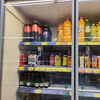 BİM'de Sarıyer Kola Soğuk Dolapta Değil, Sıcak Satılıyor
