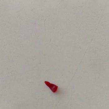 Yemekte Kırmızı Plastik Parça Çıktı, Ücret İadesi Ve Üretim Kontrolü Talebi