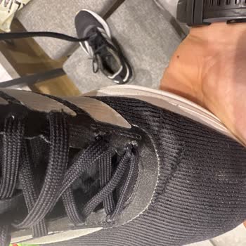 Adidas Koşu Ayakkabısının Filelerinde Aşırı Yırtılma Ve Kabarma, Değişim Talebi