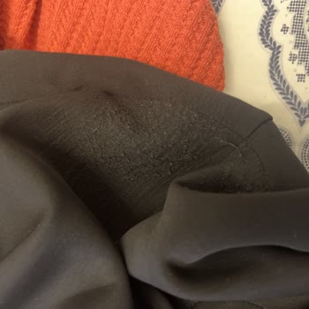 İki Kez Giyilen Eşofmanda Aşırı Tüylenme Ve Mağaza Suçlaması