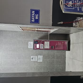 Otomattan Alınan 20 TL Ücretine Kapı Açılmaması Ve Yetkili Yokluğu