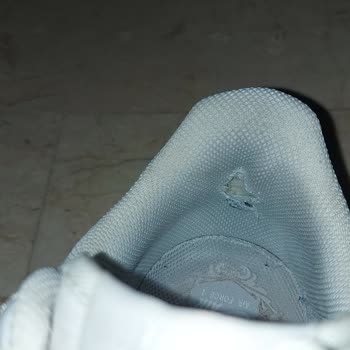 Nike Air Force Ayakkabısında Erken Yırtılma Ve Değişim Talebi