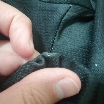 Beyaz Nokta Tiftiklenme Ve Logo Sökülmesi Nedeniyle Hayal Kırıklığı Tişört Değişim Talebi