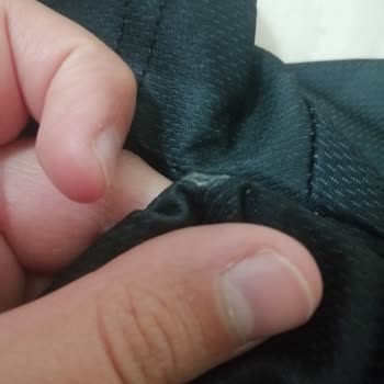 Beyaz Nokta Tiftiklenme Ve Logo Sökülmesi Nedeniyle Hayal Kırıklığı Tişört Değişim Talebi