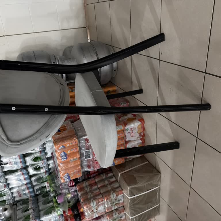 Baran Grup Defolu Masa Ve Sandalyeler İçin Cevapsız Müşteri Hizmeti