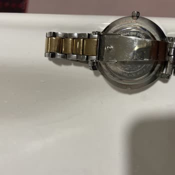 Michael Kors Saatinde Taşların Dökülmesi Ve Renk Değişimi: Değişim Talebi