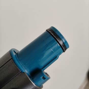 Philips 8000 Dikey Süpürge Bağlantı Tırnağının Kırılması Ve Garanti Kapsamında Değişim Talebi