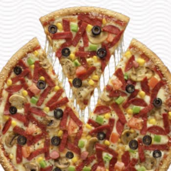 Sbarro Şubesinde Görseldeki Pizzadan Farklı Ve Eksik Malzeme