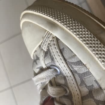 Guess Ayakkabısının 2 Ayda Yıpranması Ve Satıcıdan Yanıt Gelmemesi