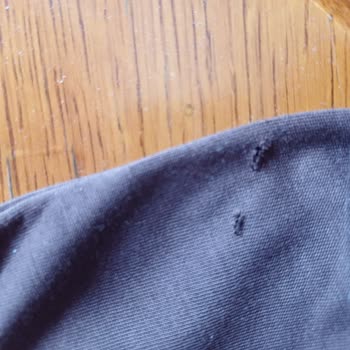 Hepsiburada'dan Gelen T-Shirtte Açık Yırtık Kontrol İhmali