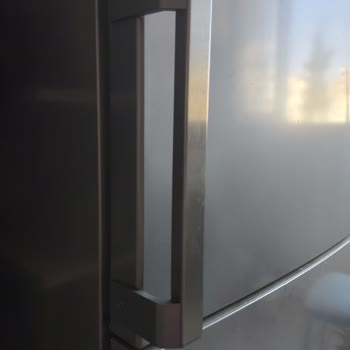 Arçelik Buzdolabı Kapak Kolu Çatlaması Garanti Kapsamına Alınmadı