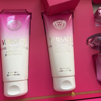 Versace Parfümünün Açık Ambalajı Ve Kapak Aşınması Kabul Edilemez