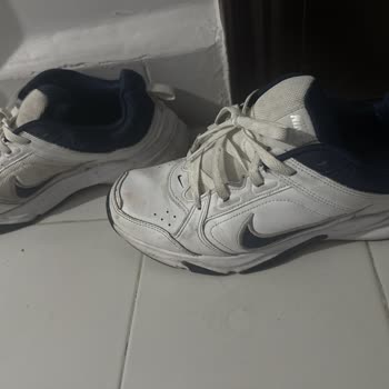 Nike Ayakkabımda Sürekli Ses Ve Patlak Air, Mağaza Çözüm Sunamıyor