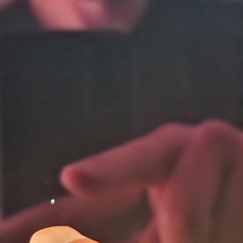 Yeni OLED TV’de Ölü Piksel Ve Pembe Lekeler İçin Sorumluluk Reddi Ve Değişim Talebi