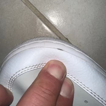Nike Ayakkabımda Erken Yırtılma, Ücret İadesi Ve Değişim Talebi