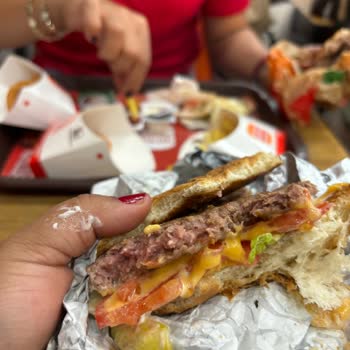 Burger King’de Çiğ Köfte Ve Sert Marul Nedeniyle Ücret İadesi Talebi