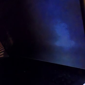 OLED Ekranda Işık Süzmesi Sorunu Ve Değişim Talebi