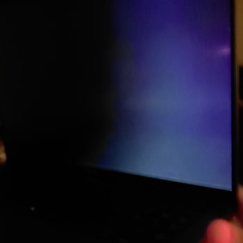 OLED Ekranda Işık Süzmesi Sorunu Ve Değişim Talebi