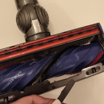 Garanti Sürecinde Kırılan Dyson Süpürge Parçaları Ücretli Değişim Reddedildi