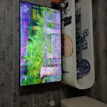 Vestel Televizyonda Yatay Ve Dikey Çizgiler Sorunu Masrafsız Çözüm Talebi