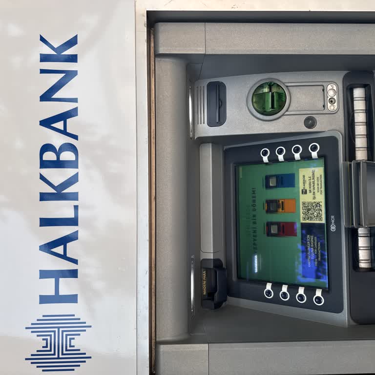 Halkbank ATM’sinde Yutulan 7600 TL Geri Ödenmedi Ve Açıklama Alınamadı