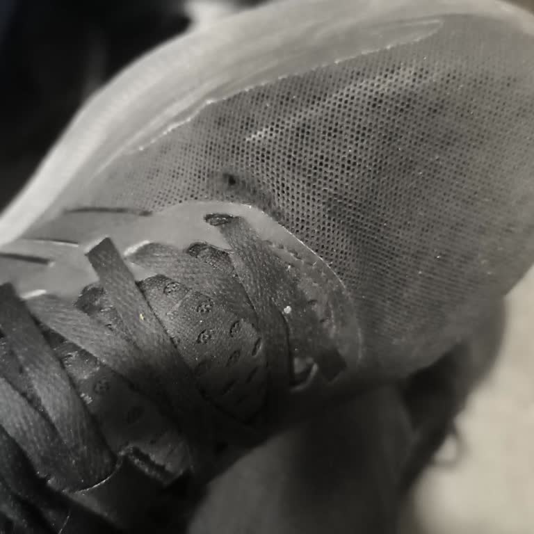 Kısa Sürede Yıpranan Adidas Spor Ayakkabım İçin Ürün Değişimi Ve İade Talebi