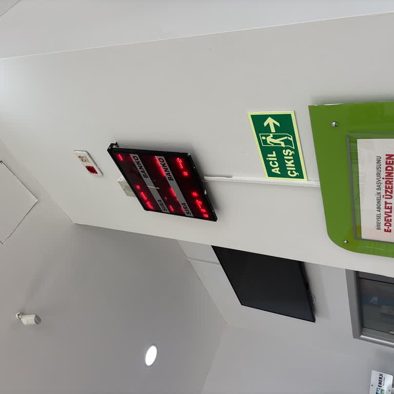 Avcılar Türksan Şubesinde Personel Eksikliği Ve Uzun Bekleme