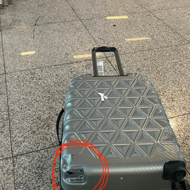 Pegasus Uçuşumda Valizim Ağır Hasar Gördü, Müşteri Hizmetleri İlgisiz Davrandı