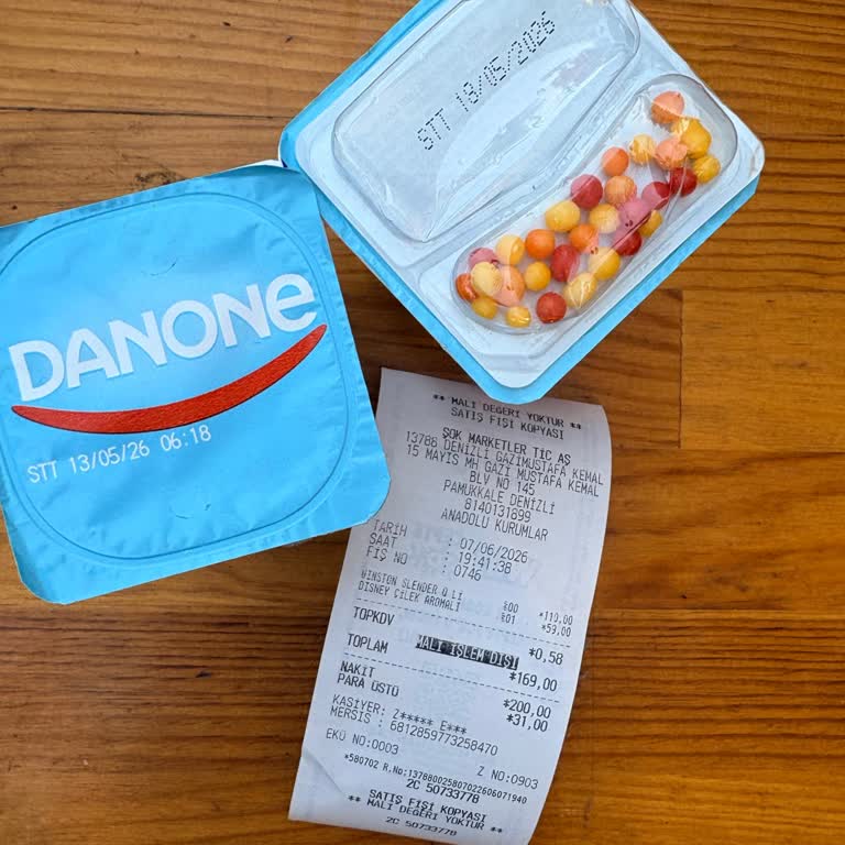 Şok Market’ten Satın Alınan Danone Yoğurdun Son Kullanma Tarihi Geçmiş