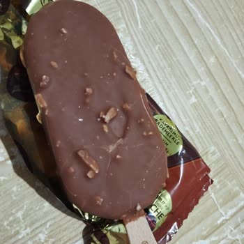 Karaman Dip Market Nilüfer Şubesinde Magnum Badem Dondurması Sürekli Kırık Çıkıyor