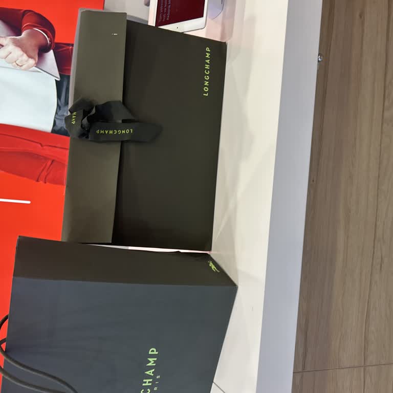 İade Süresi Çelişkisi Nedeniyle 8.800 TL'lik Longchamp Çantamın Reddi
