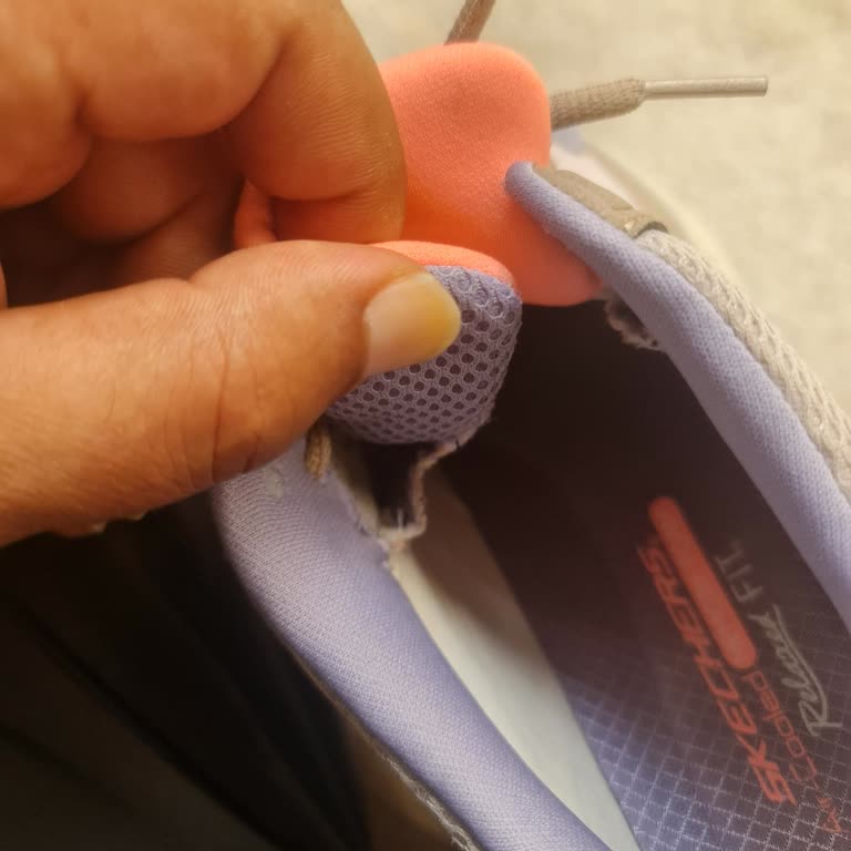 Ayıplı Skechers Ayakkabısı İçin Kargo Ulaşmadı İddiası Ve İade Reddi