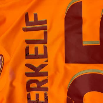 GS Store'dan Alınan Formanın Baskılarının Çözülmesi Ve Müşteri Hizmetlerine Ulaşılamaması