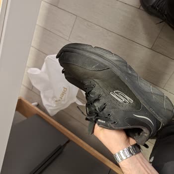 Ayakkabım Bir Yılda Deforme Oldu, Skechers’tan İade Talebi