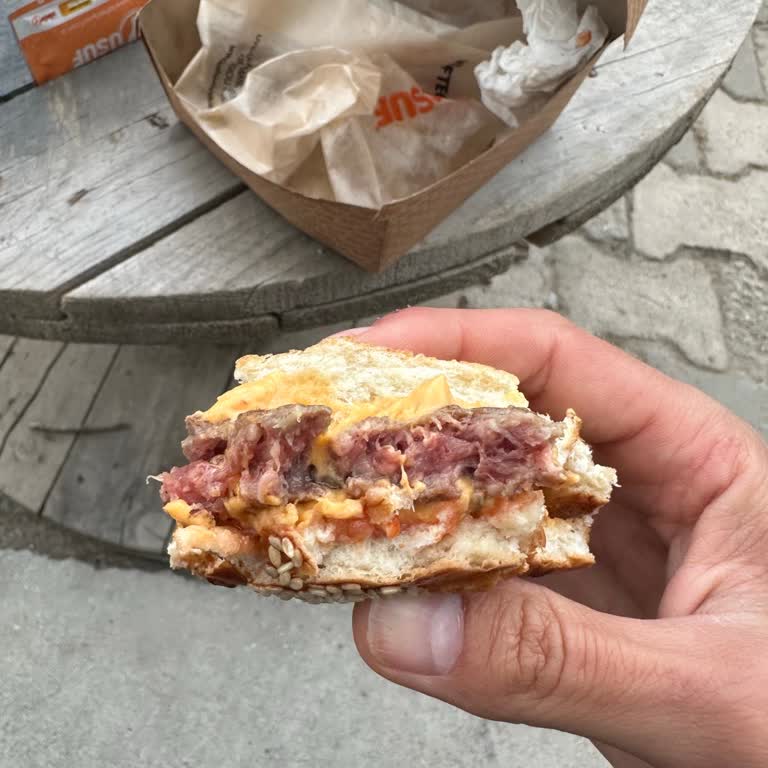 Çiğ Burger Ve Geciken Ücret İadesi