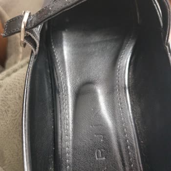 Marjin Babetinin Zımba Uçları Ayağımı Yaraladı Ve Satıcıya Ulaşamıyorum