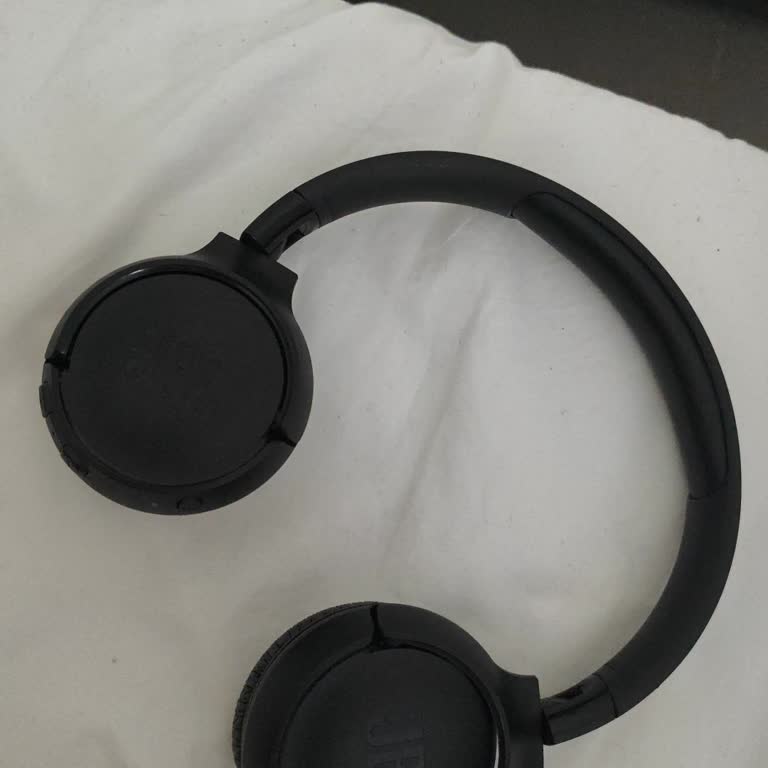 JBL Kulaklıkta Sağ Taraf Ses Kesintisi Ve Satıcıdan Cevap Yok