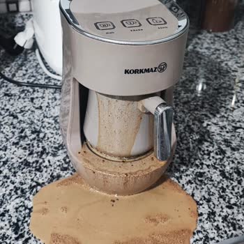 Korkmaz Kahve Makinesi Taşma Yapıyor